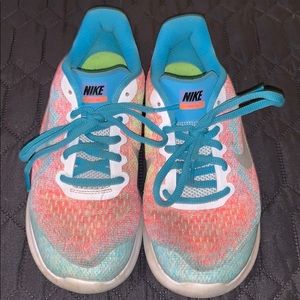 Girls Nike Shoes - Youth 3